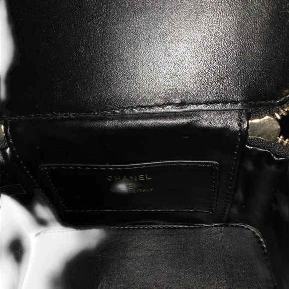 Chanel Black Tweed Crossbody Bag. New In The Box. - Picture 9 of 14